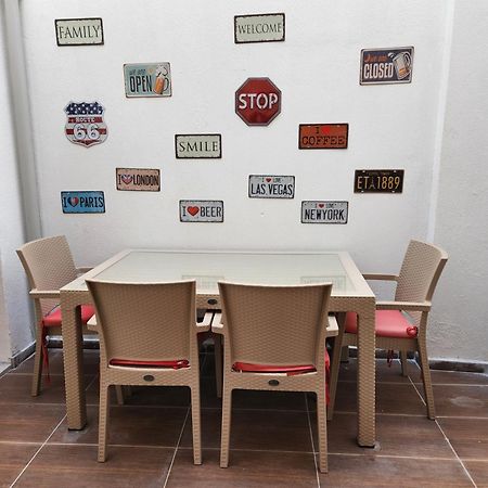 Traumhaus Mitten In Der City 60 Meter Zum Meer Kusadası Kültér fotó