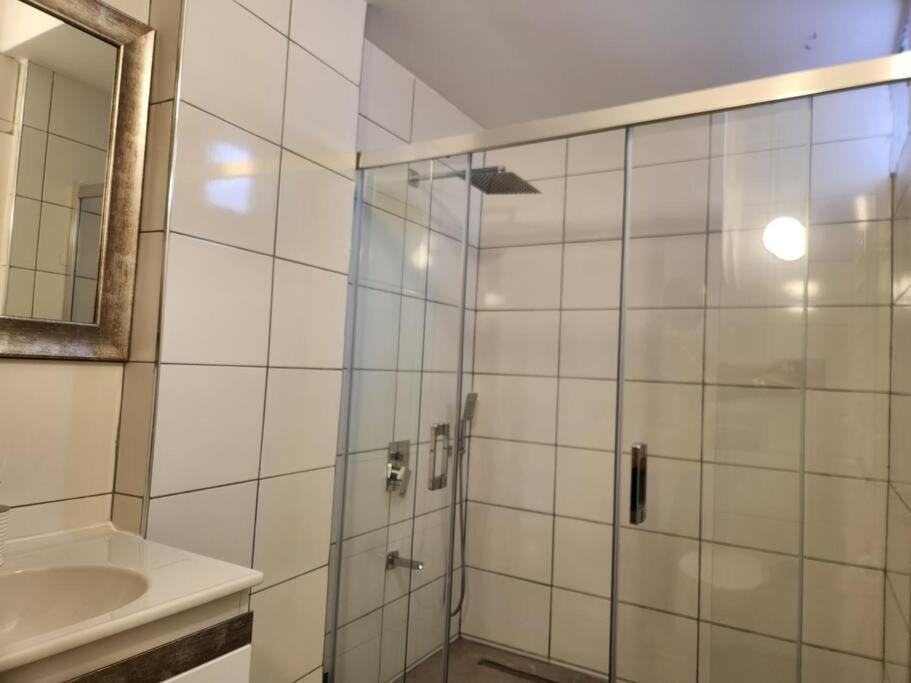 Traumhaus Mitten In Der City 60 Meter Zum Meer Kusadası Kültér fotó